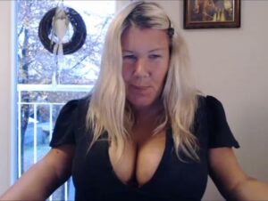 Miss Busty MilF Porno Video: ja Hallo.. ?