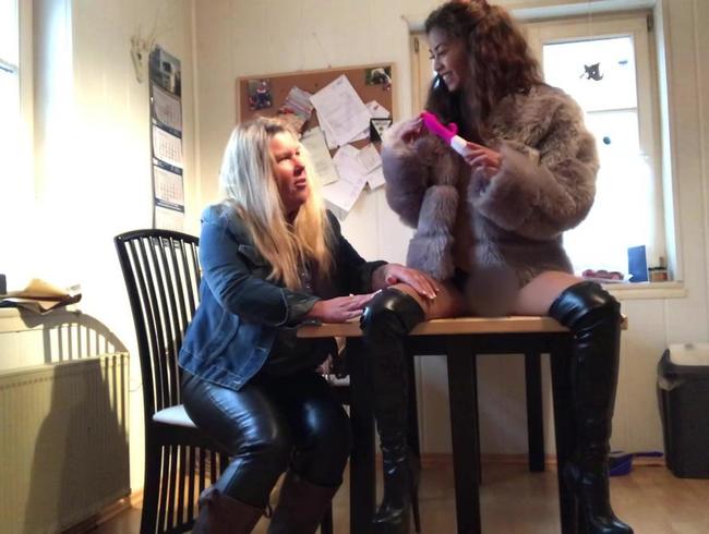 Miss Busty MilF Porno Video: Mein Thai Teen Aupair will Dildo mit Olivenöl